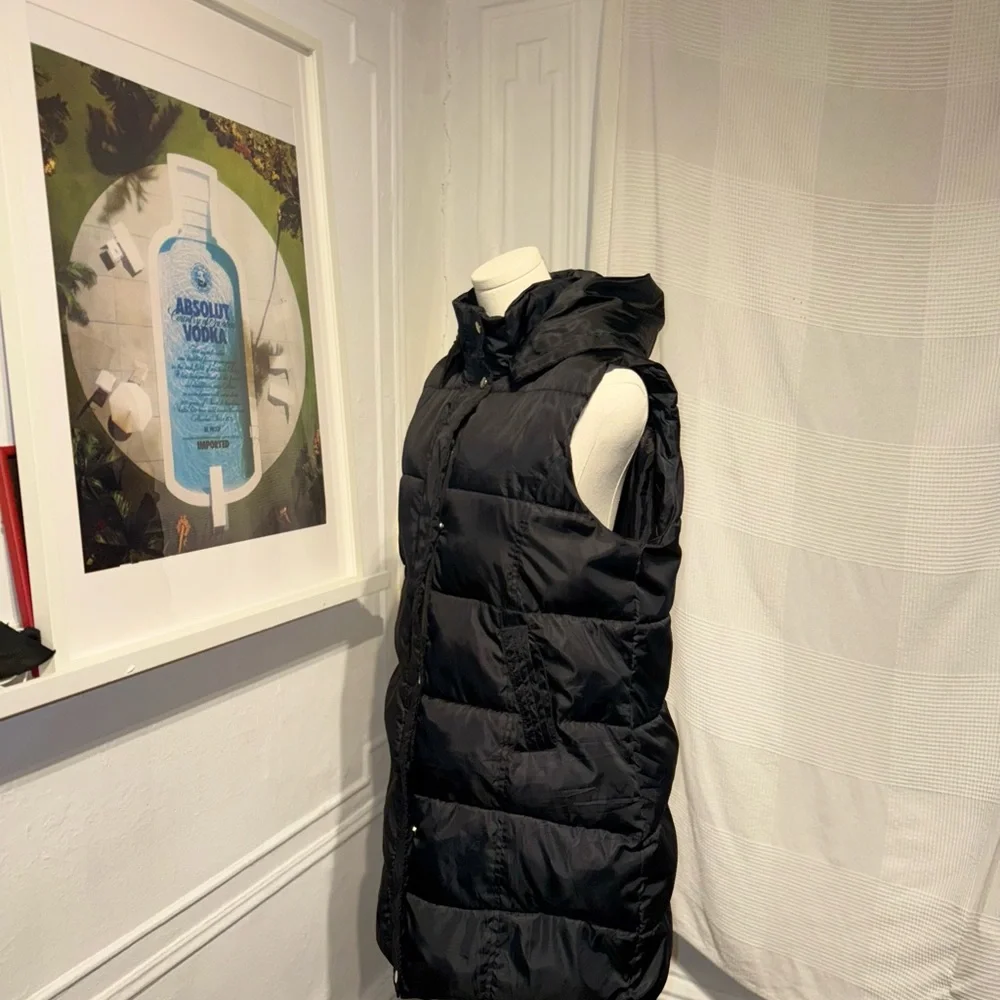 Private Label Midnight Black Puffer Vest - Picture 12 of 16